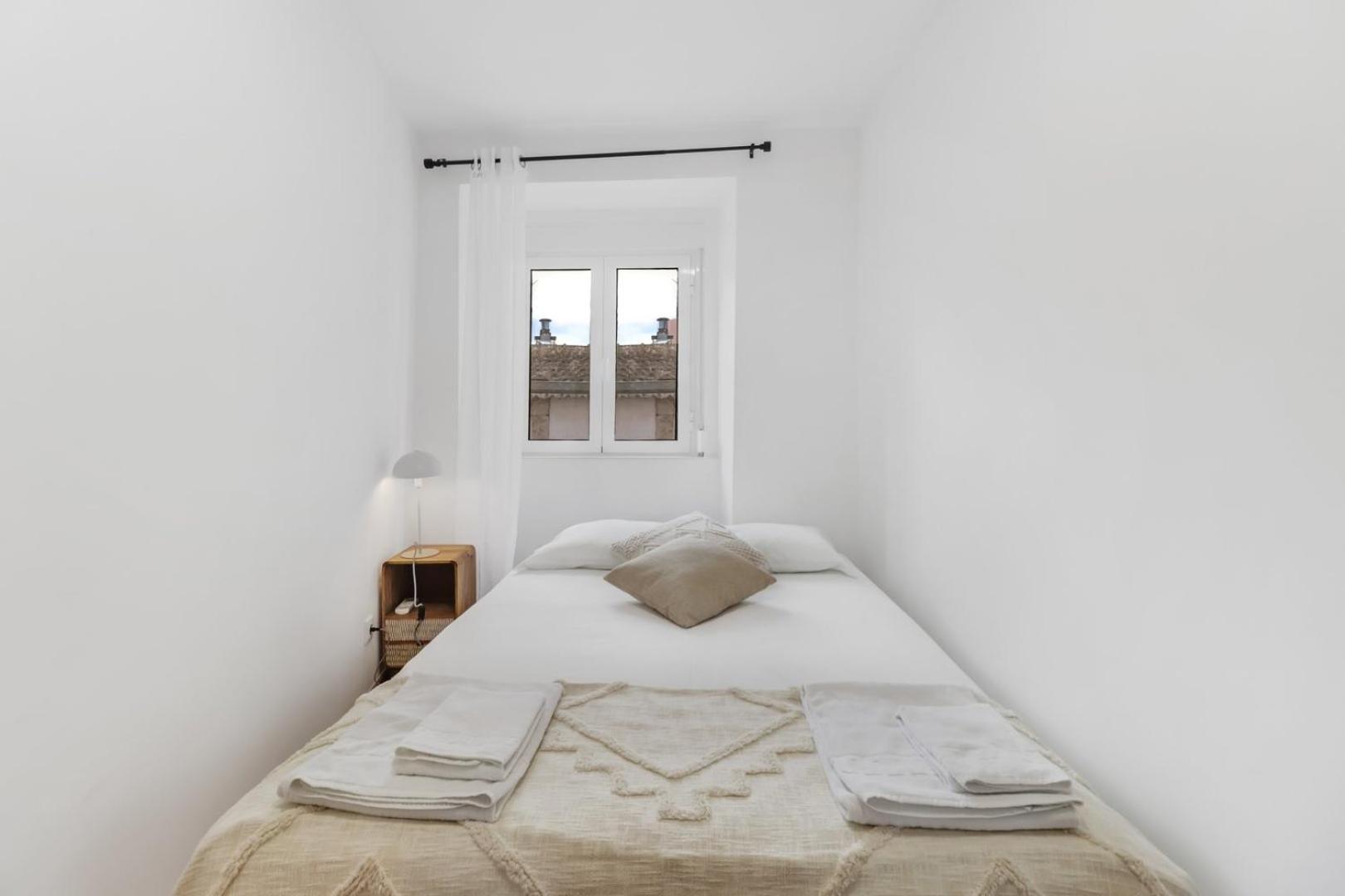 2br Renovated Heart Of Santos W/ Ac | By Airnest * Lisbon